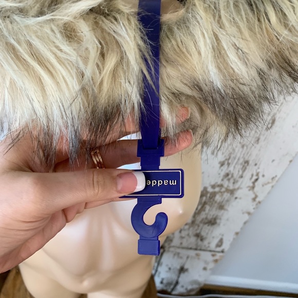 Madden girl faux fur brown cowl scarf - Picture 4 of 6